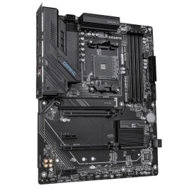 GIGABYTE B550 X GAMING
